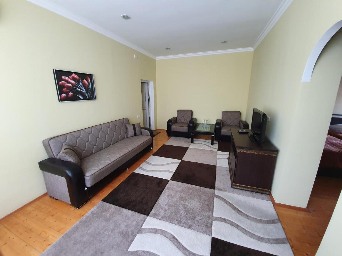 Sheki Avtovagzal Motel Esterno foto