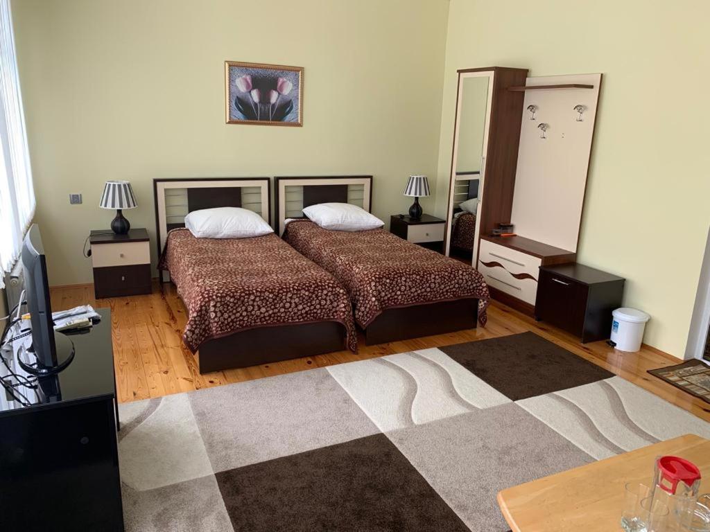 Sheki Avtovagzal Motel Esterno foto